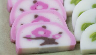 梅の花　蒲鉾　おせち